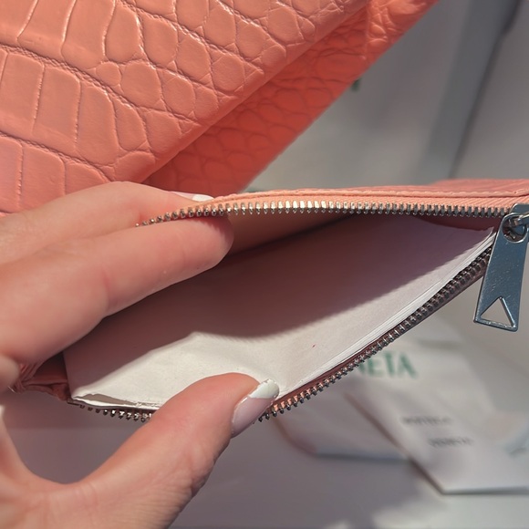 Bottega Veneta doll top handle crocodile embossed hand bag - Picture 4 of 11